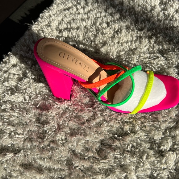 Strapy sandal - Picture 4 of 5